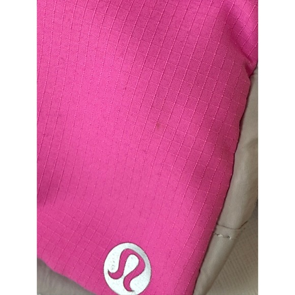 Lululemon Everywhere Belt Bag 1L Pow Pink Light / Lunar Rock / Chrome - Picture 7 of 10